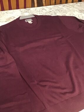 Duluth Trading Co Men's Maroon Crewneck Sweater